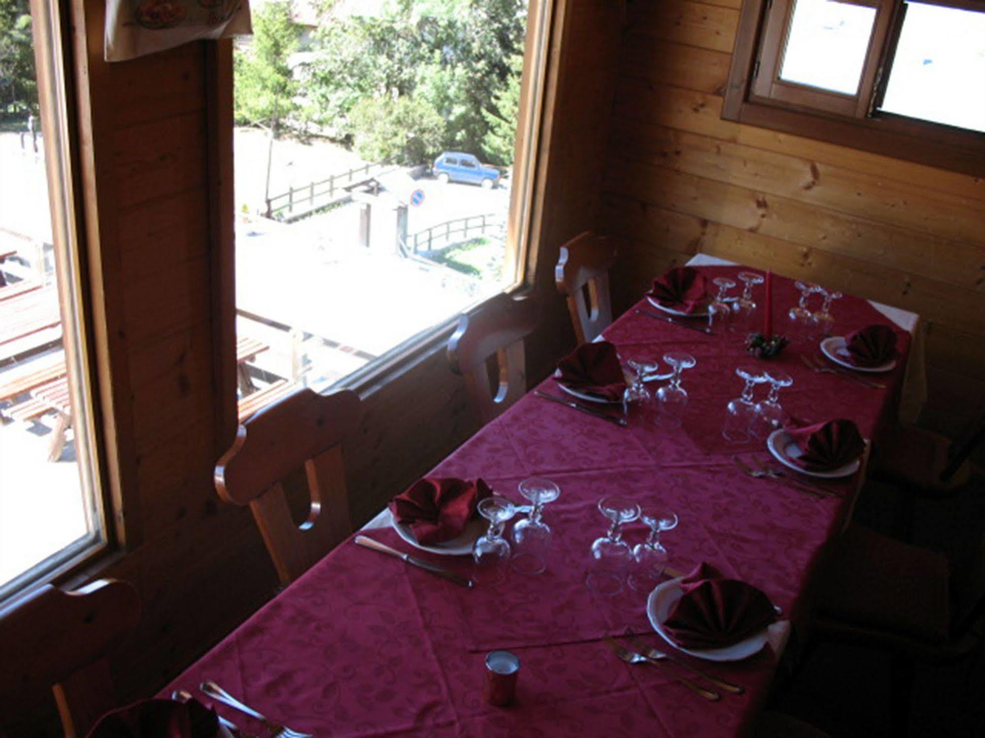 Restaurant Hotel Chalet Del Sole Oulx Dış mekan fotoğraf